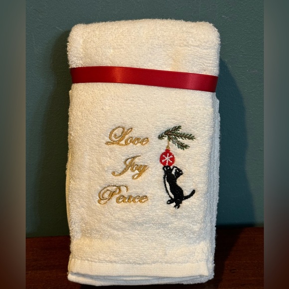 NWT 2 Pc. Hand Towels Set “Love Joy Peace” with Cat Playing with Ornament - Picture 2 of 4